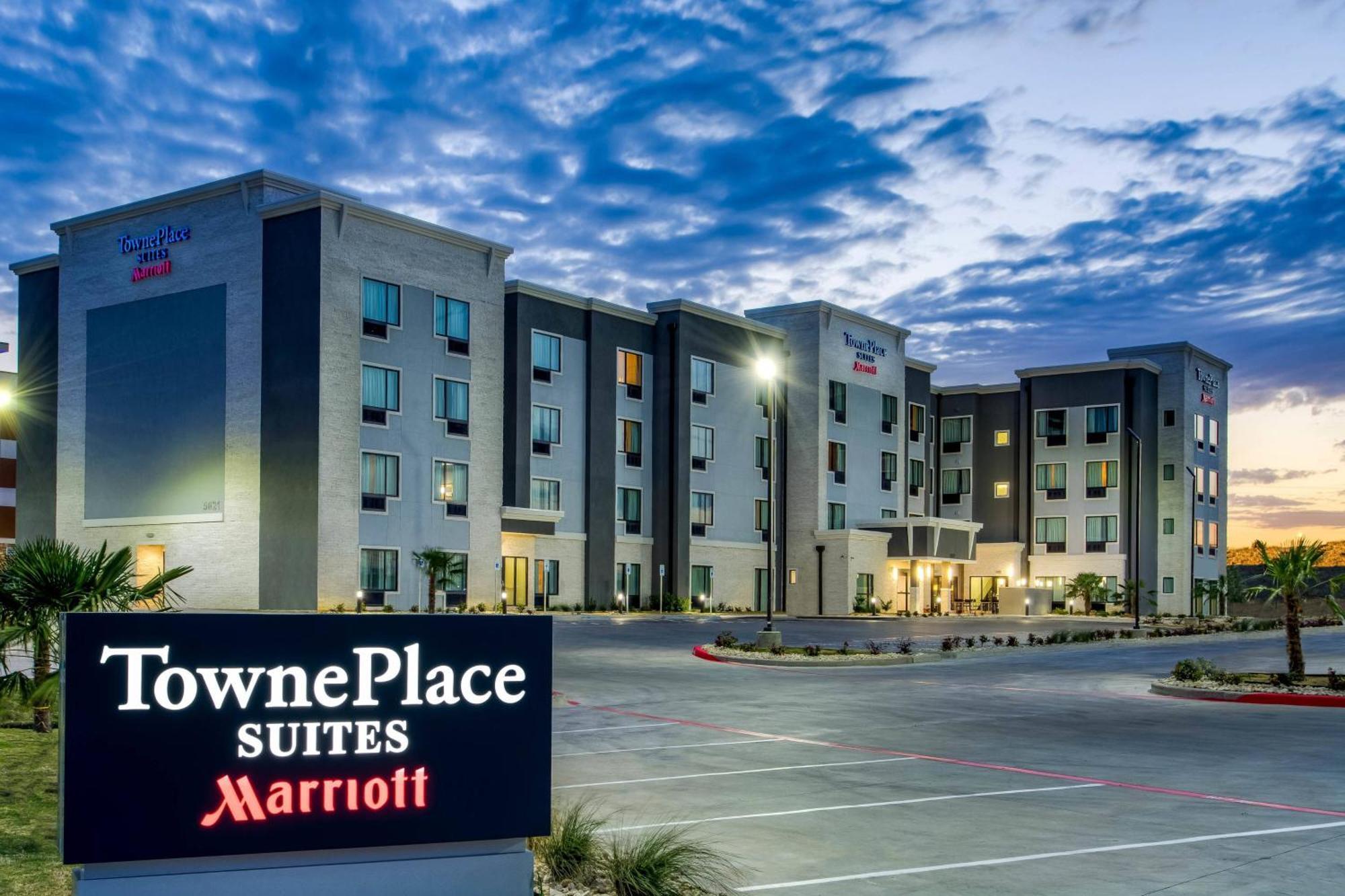 Towneplace Suites By Marriott Waco South Екстер'єр фото